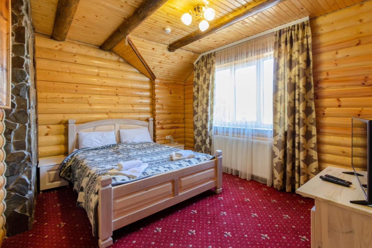 Hotel У Мар'Яни І Назара Yaremche Exterior foto