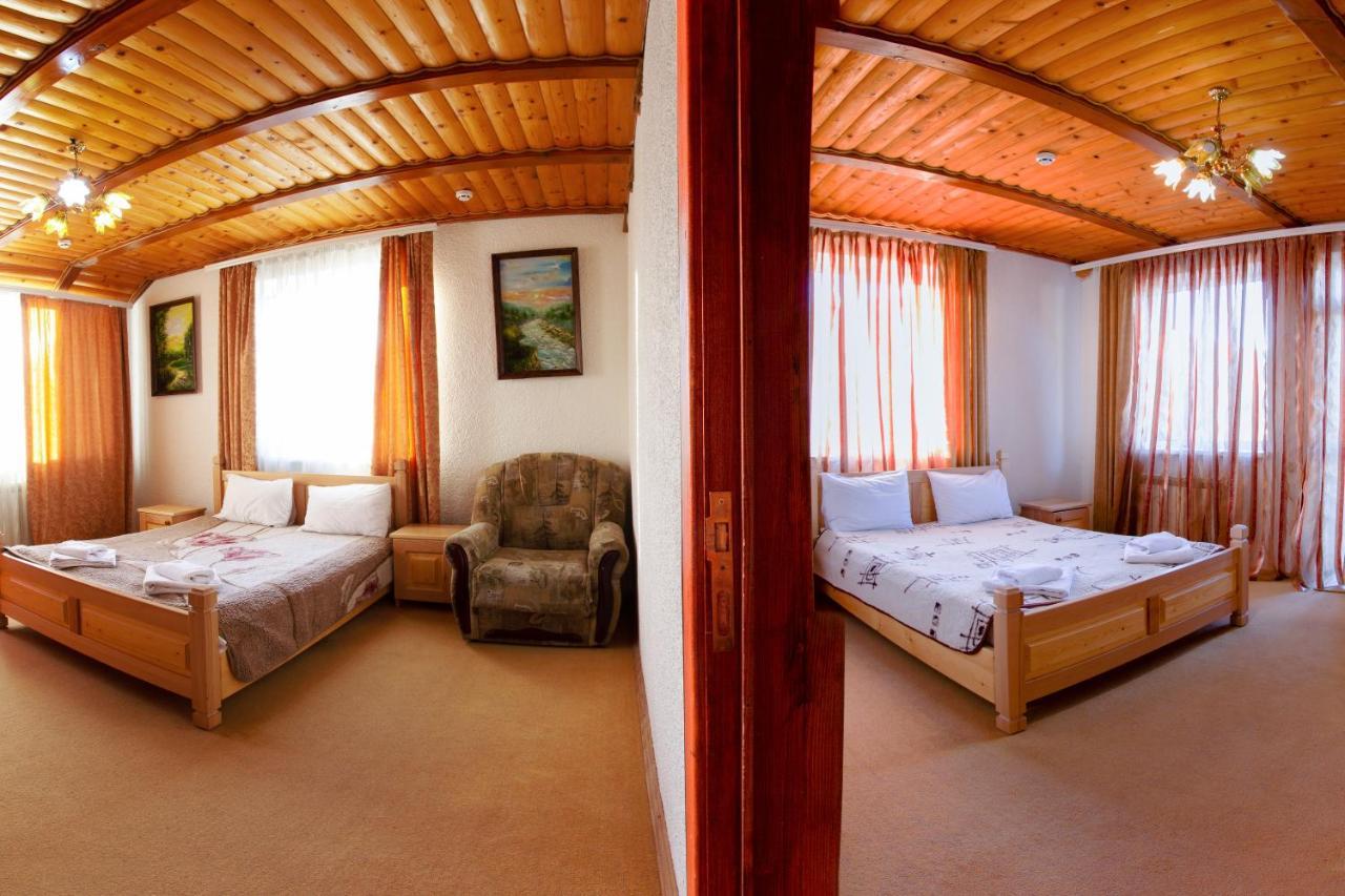 Hotel У Мар'Яни І Назара Yaremche Exterior foto